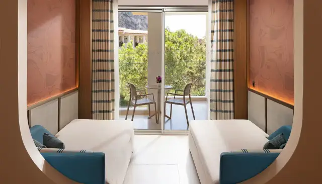 Deluxe Kısmi Deniz Manzaralı Geniş Oda görsel 1