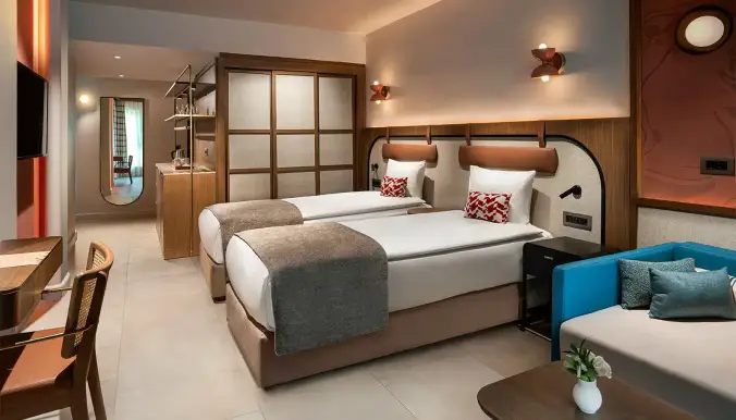 Deluxe Bahçe Manzaralı Aile Odası